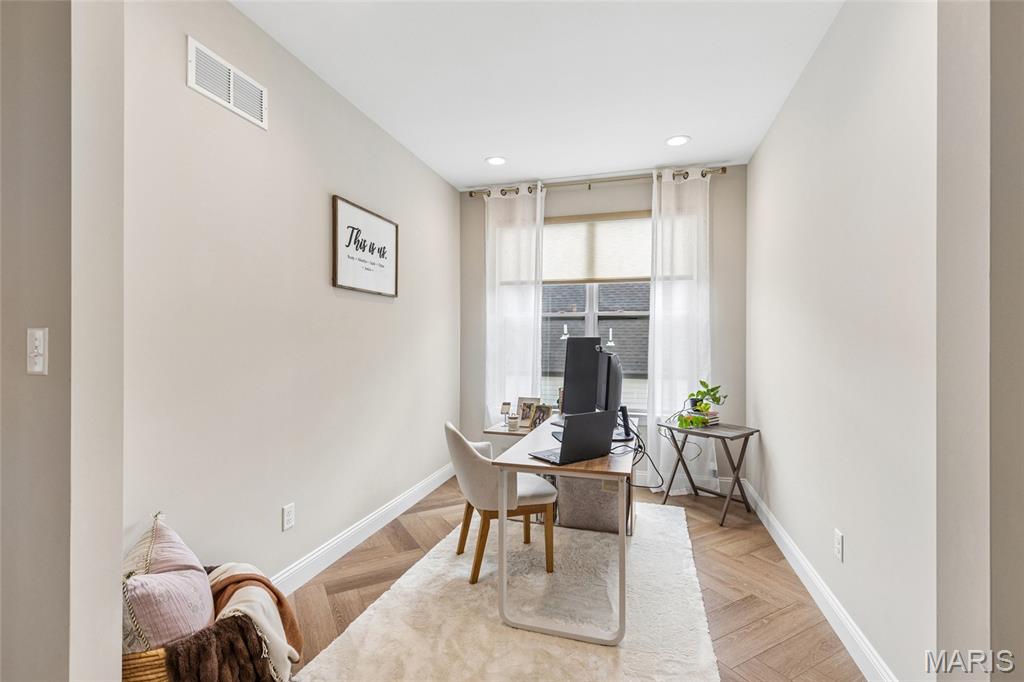 Vlgs At Shady Creek #6 - Residential