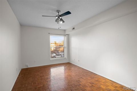 Tiny photo for 585 Coeur De Royale Drive #301, Creve Coeur, MO 63141 (MLS # 26026142)