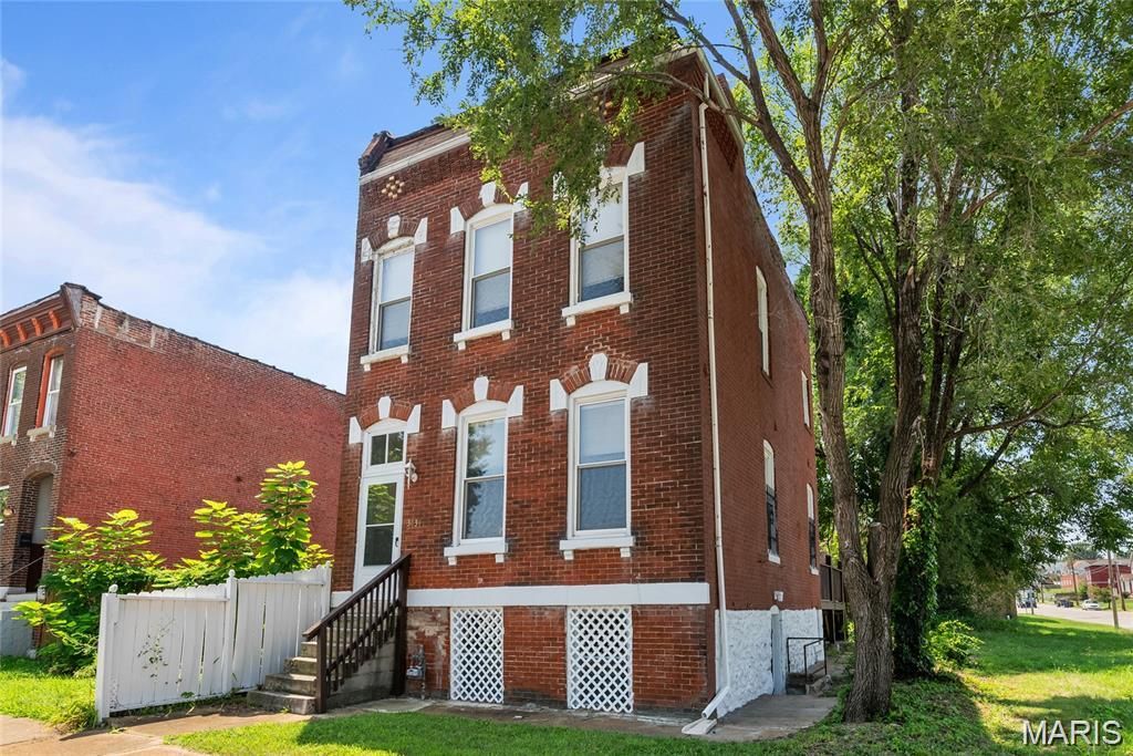 Photo of 3034 Rutger Street, St Louis, MO 63104 (MLS # 26018596)