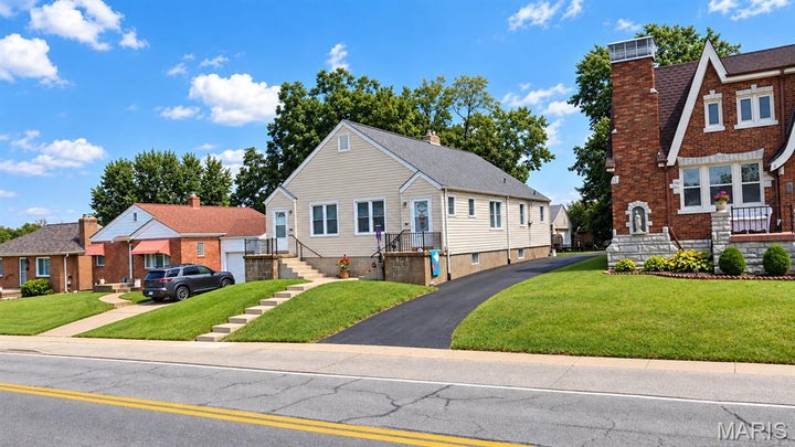 Photo 1 of 17 — 8522-8524 Mathilda Avenue, Affton, MO 63123
