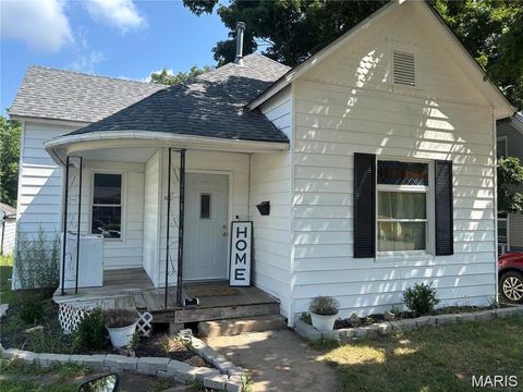 Photo of 406 Franklin Street, Fredericktown, MO 63645 (MLS # 26017812)