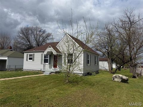 Tiny photo for 10 Belwood Road, Lebanon, MO 65536 (MLS # 26018825)