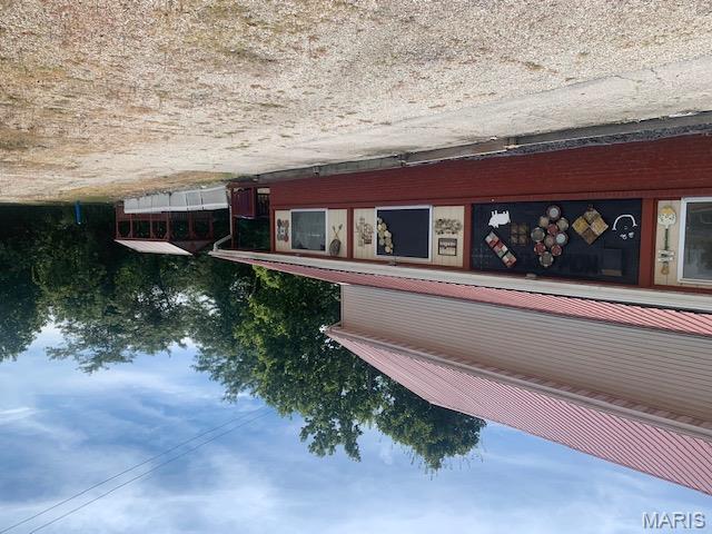 Cedar Crest Loc 22 - Commercial Sale