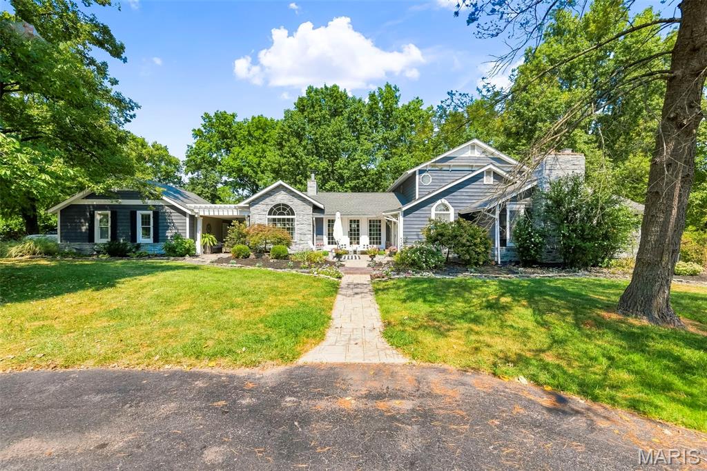 6020 Lafayette Drive