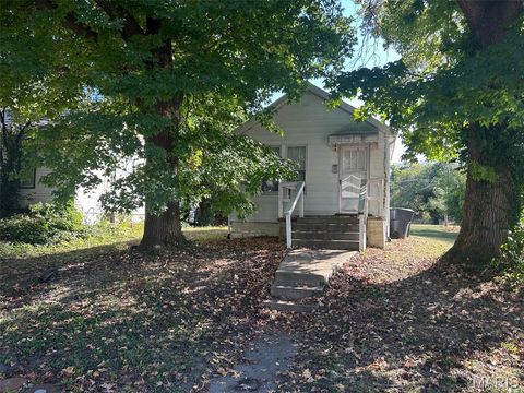 148 S 34th Street Belleville IL 62226
