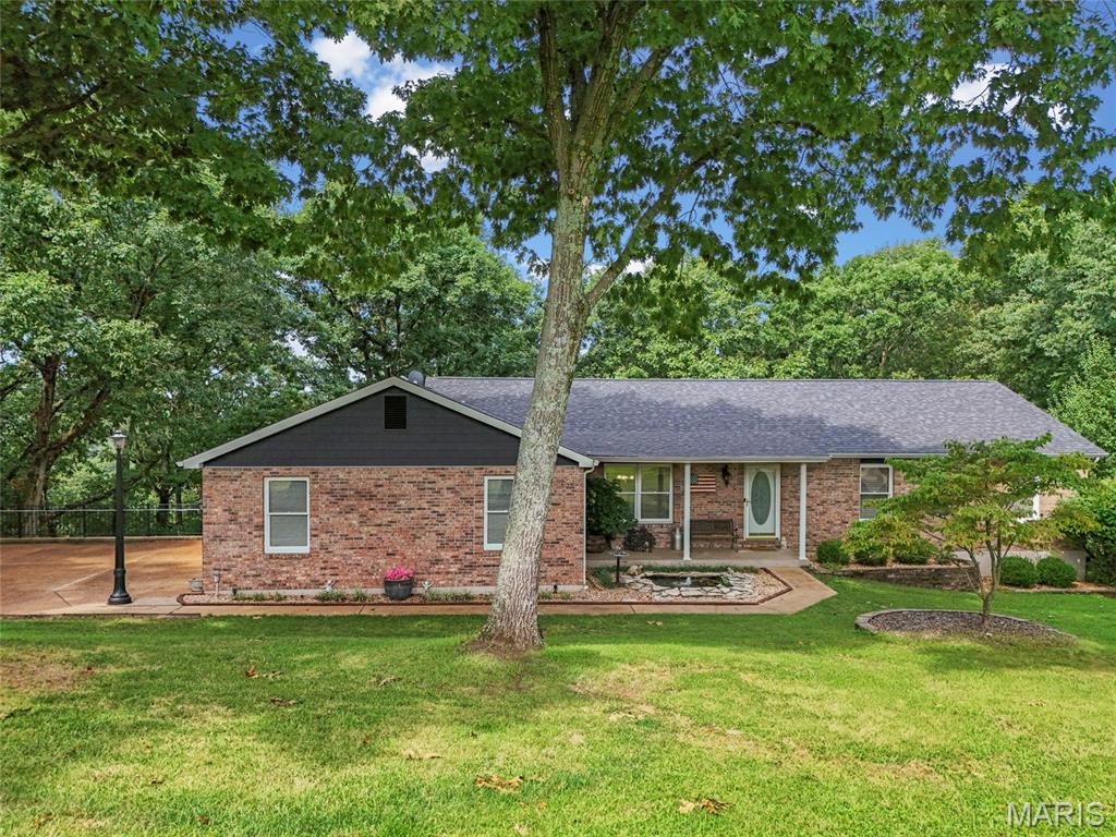 Photo of 5147 Cedar Saddle Drive, Imperial, MO 63052 (MLS # 26051805)