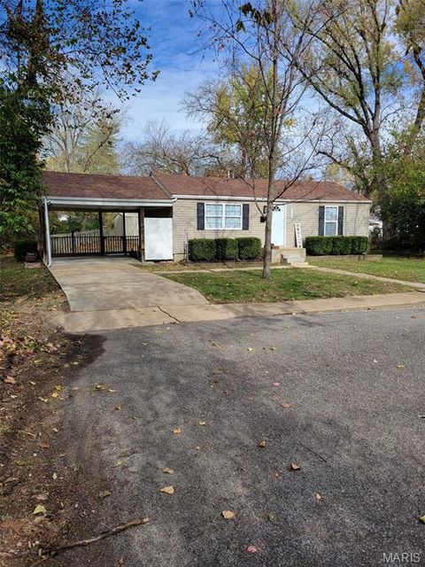 Photo of 951 N 6th Street, Festus, MO 63028 (MLS # 25075837)