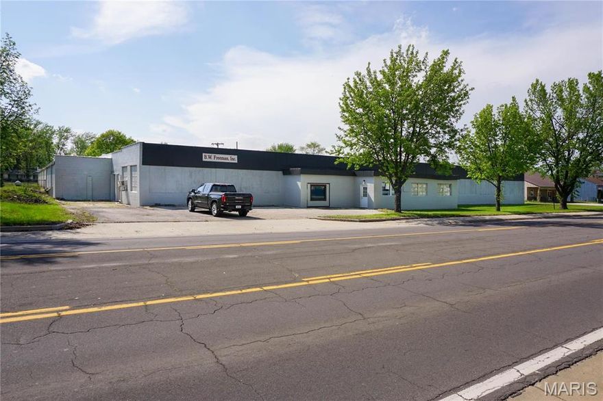 This expansive manufacturing and warehouse facility, spanning over 28,000 m/l sq ft, is located on a 2.094 m/l acre lot and is well-suited for industrial and commercial operations. The property features 2,000 m/l sq ft of office space with A/C and an electric furnace. The facility includes 16,000 m/l sq ft of sprinklered manufacturing space and a 10,000 m/l sq ft warehouse with 13-foot ceilings and dock loading capabilities. Equipped with two natural gas furnaces and a 1,200-amp electrical service, the building supports continuous operation and high energy demands. The exterior was repainted in 2023 for a refreshed look. Restroom facilities are functional with a men’s room featuring two stalls and a urinal, and a women’s room with four stalls. Additional features include over 20 parking spaces and a dedicated delivery door. This facility is ideal for businesses seeking a robust industrial space with the essential infrastructure for operations and logistics.