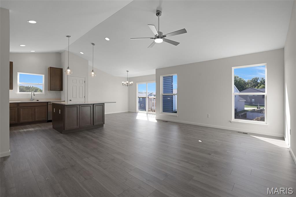 Fox Run 117 - Residential