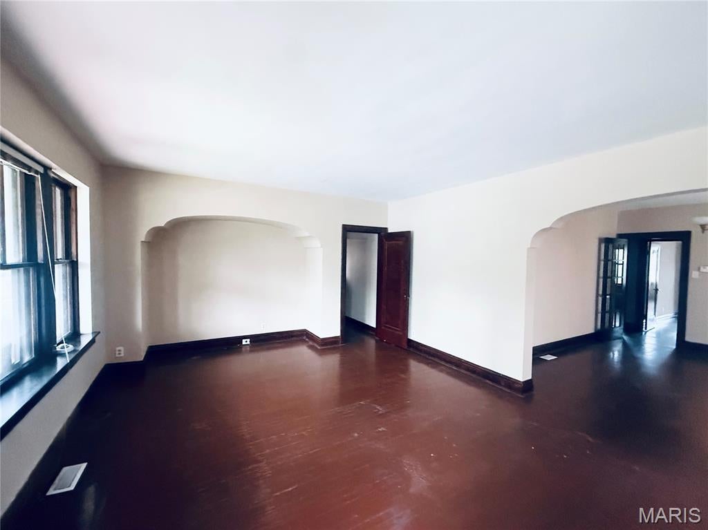 Photo of 1631 McLaran Avenue, St Louis, MO 63147 (MLS # 26056494)
