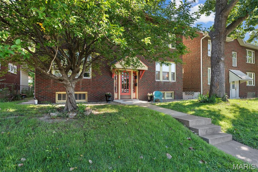 6015 Magnolia Avenue