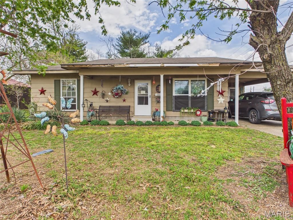 Photo of 501 Mulberry Street, Bernie, MO 63822 (MLS # 26020186)