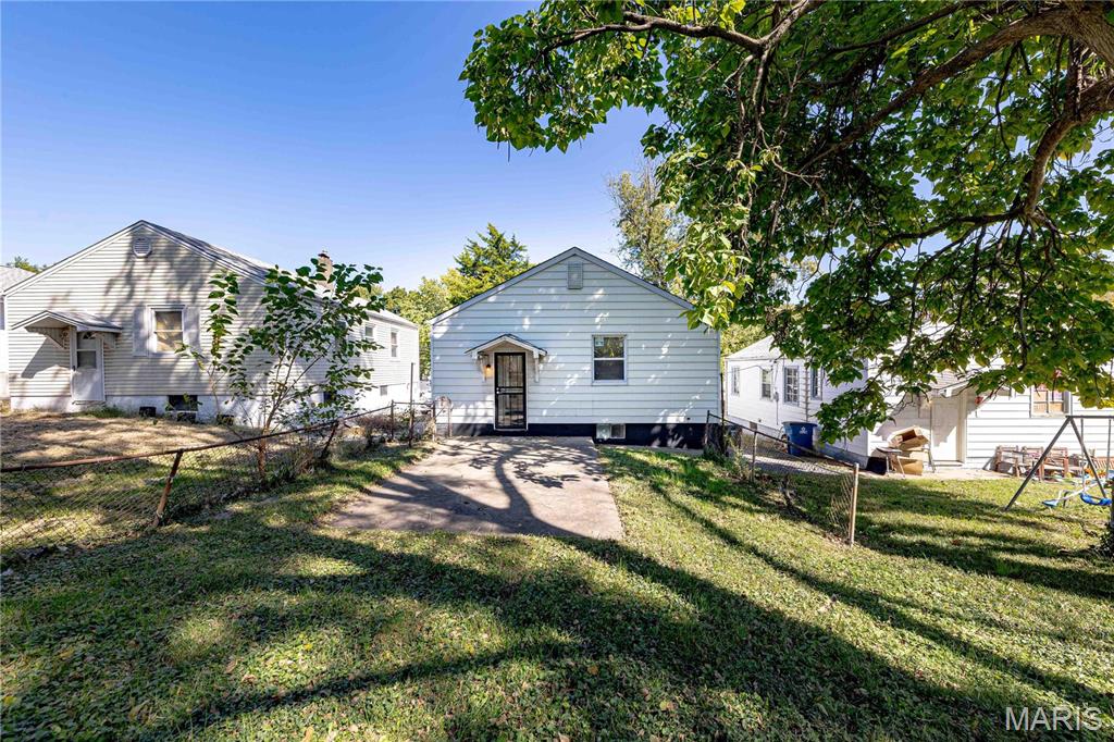 Belle Mead Place Acre Lt 9 Resub - Residential