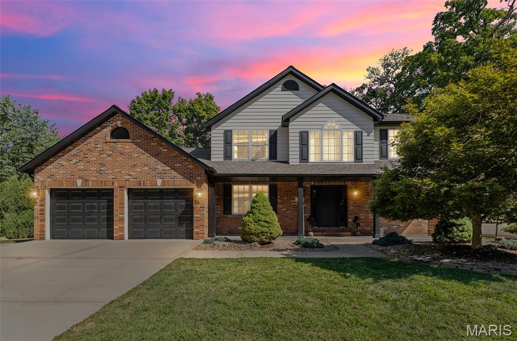 Edwardsville, Illinois 62025, United States, 4 Bedrooms Bedrooms, ,3 BathroomsBathrooms,Residential,Active,202954