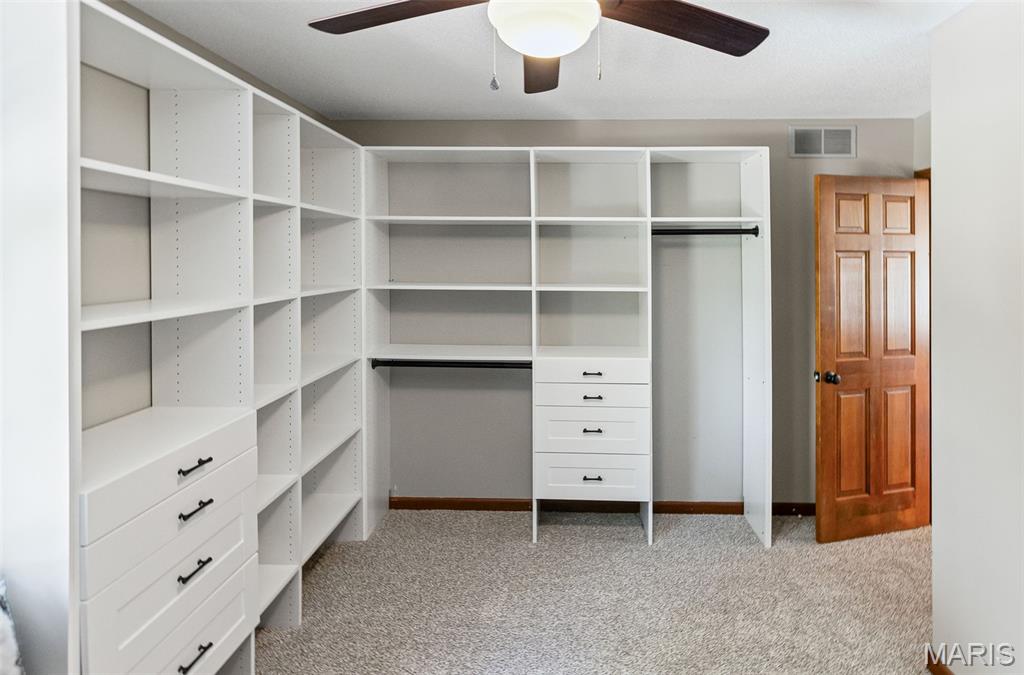 Edwardsville, Illinois 62025, United States, 4 Bedrooms Bedrooms, ,3 BathroomsBathrooms,Residential,Active,202954