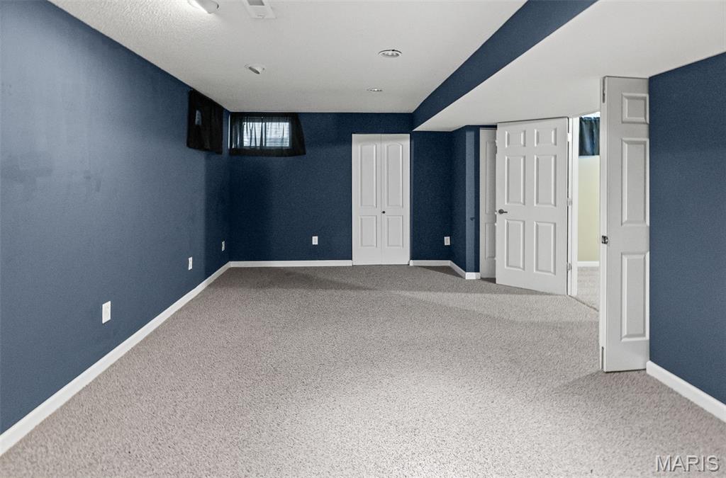 Edwardsville, Illinois 62025, United States, 4 Bedrooms Bedrooms, ,3 BathroomsBathrooms,Residential,Active,202954