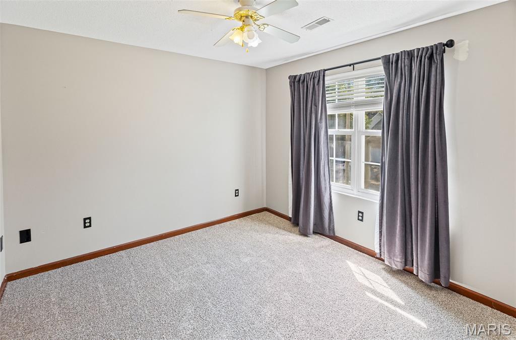 Edwardsville, Illinois 62025, United States, 4 Bedrooms Bedrooms, ,3 BathroomsBathrooms,Residential,Active,202954