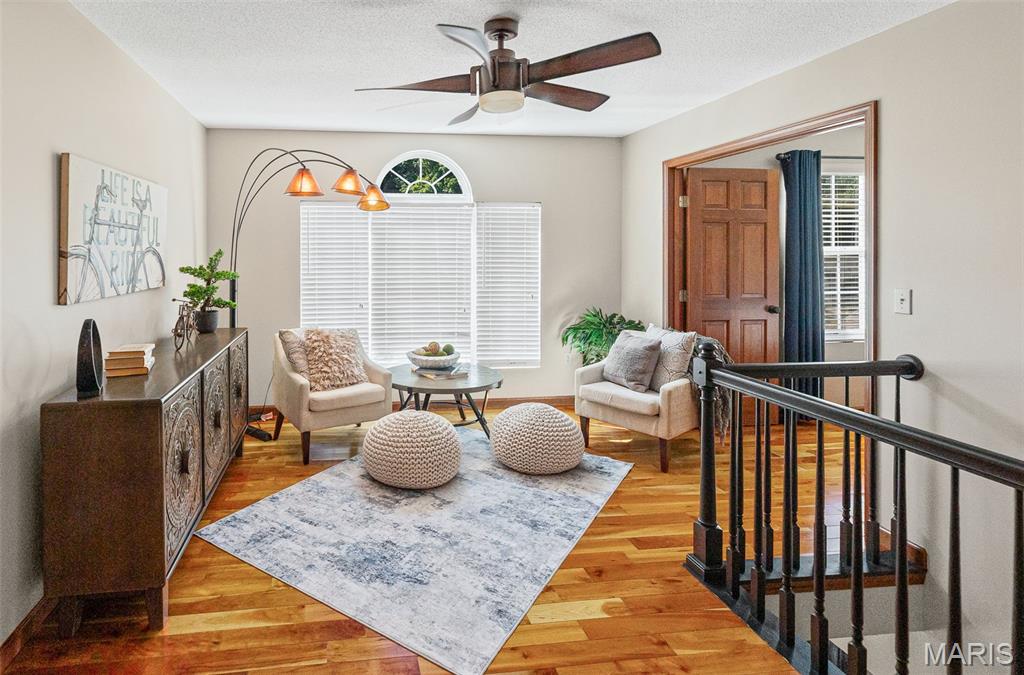 Edwardsville, Illinois 62025, United States, 4 Bedrooms Bedrooms, ,3 BathroomsBathrooms,Residential,Active,202954