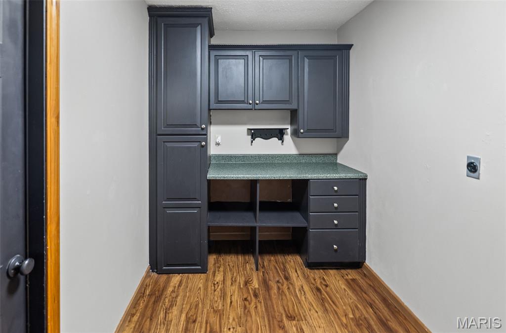 Edwardsville, Illinois 62025, United States, 4 Bedrooms Bedrooms, ,3 BathroomsBathrooms,Residential,Active,202954