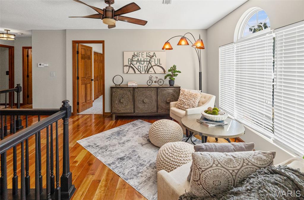 Edwardsville, Illinois 62025, United States, 4 Bedrooms Bedrooms, ,3 BathroomsBathrooms,Residential,Active,202954