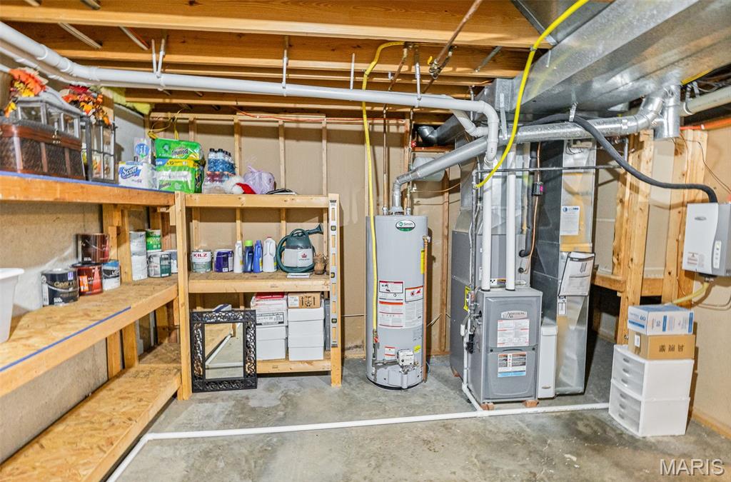 Edwardsville, Illinois 62025, United States, 4 Bedrooms Bedrooms, ,3 BathroomsBathrooms,Residential,Active,202954