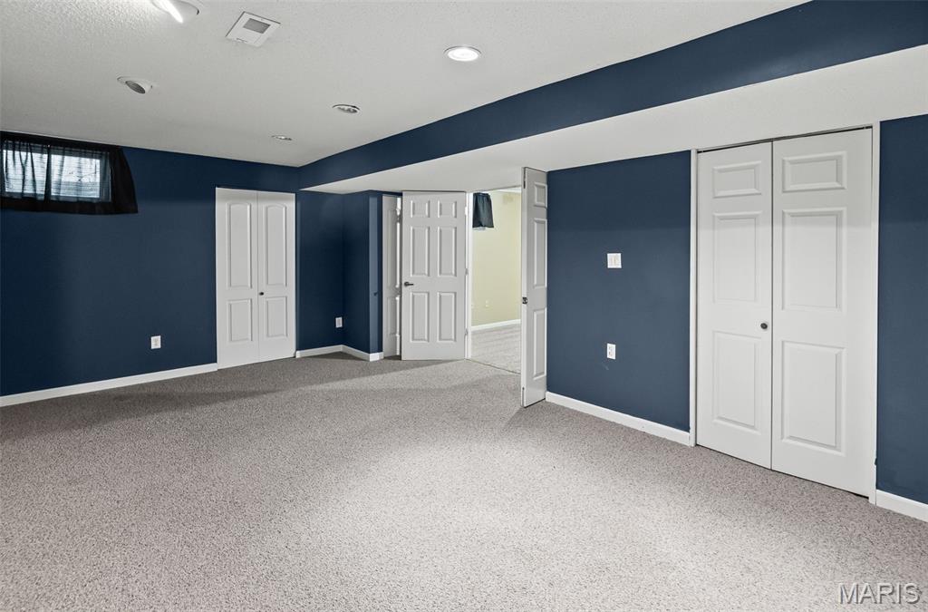 Edwardsville, Illinois 62025, United States, 4 Bedrooms Bedrooms, ,3 BathroomsBathrooms,Residential,Active,202954