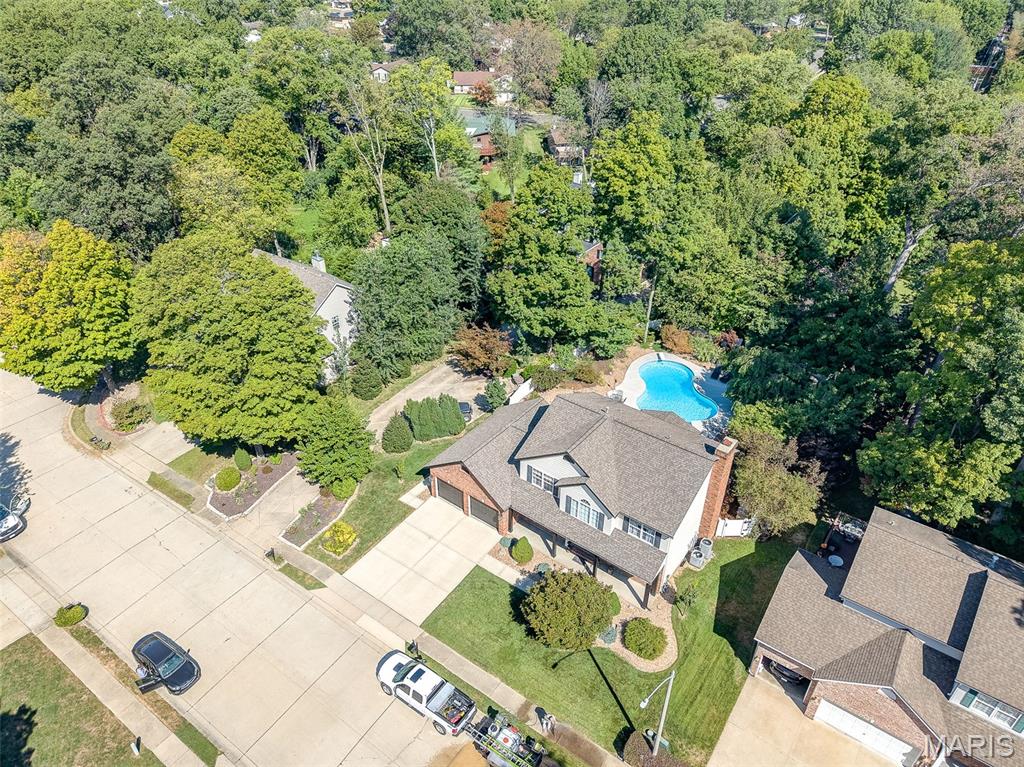 Edwardsville, Illinois 62025, United States, 4 Bedrooms Bedrooms, ,3 BathroomsBathrooms,Residential,Active,202954