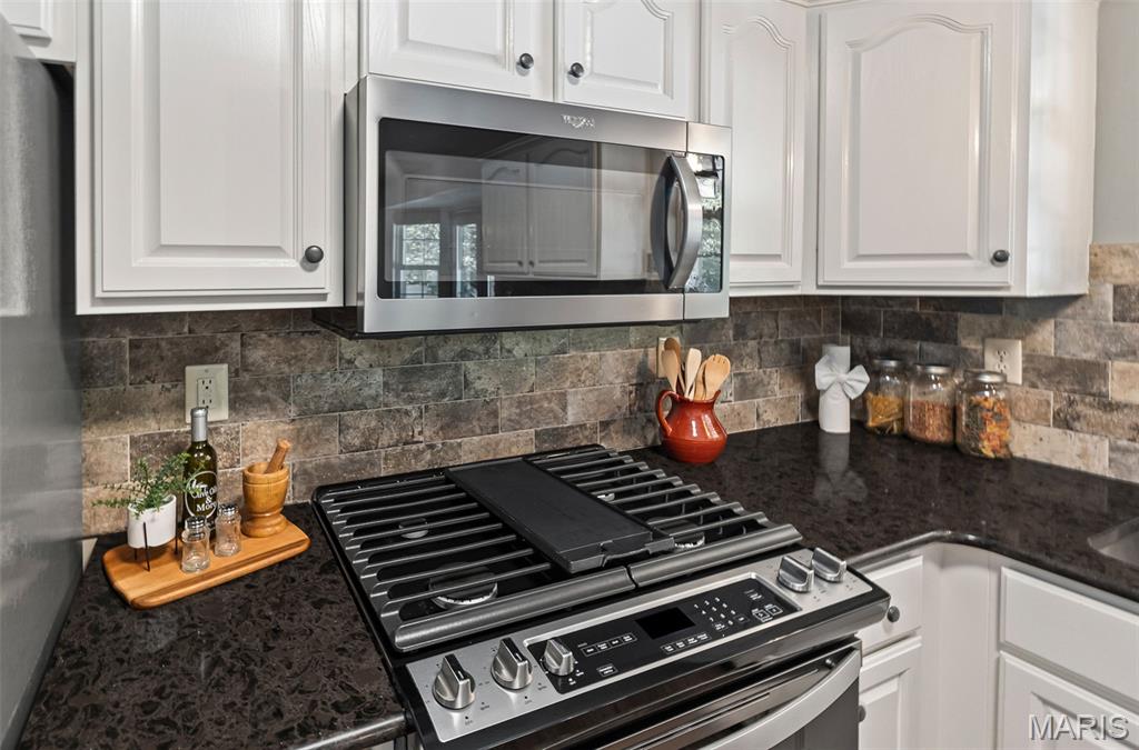 Edwardsville, Illinois 62025, United States, 4 Bedrooms Bedrooms, ,3 BathroomsBathrooms,Residential,Active,202954