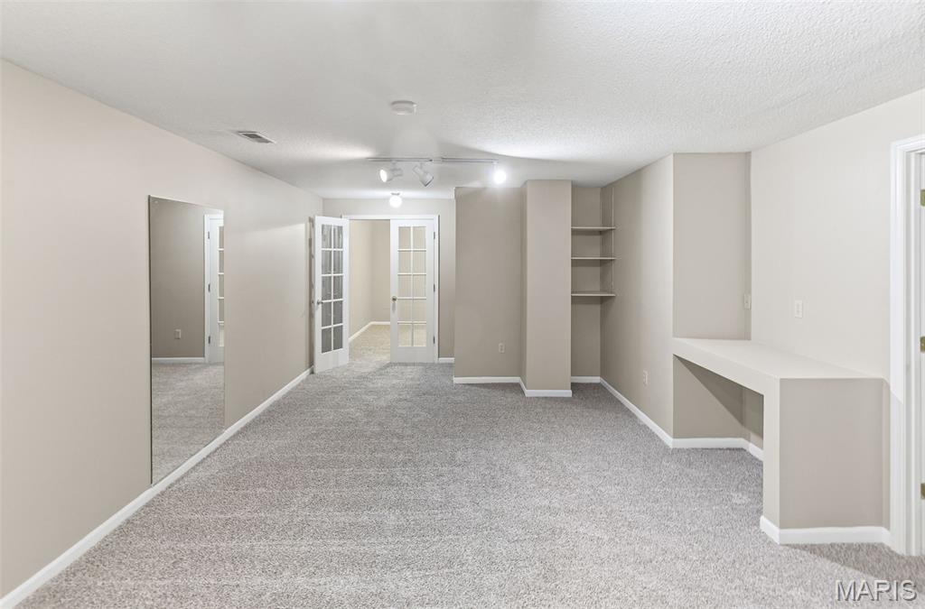 Edwardsville, Illinois 62025, United States, 4 Bedrooms Bedrooms, ,3 BathroomsBathrooms,Residential,Active,202954