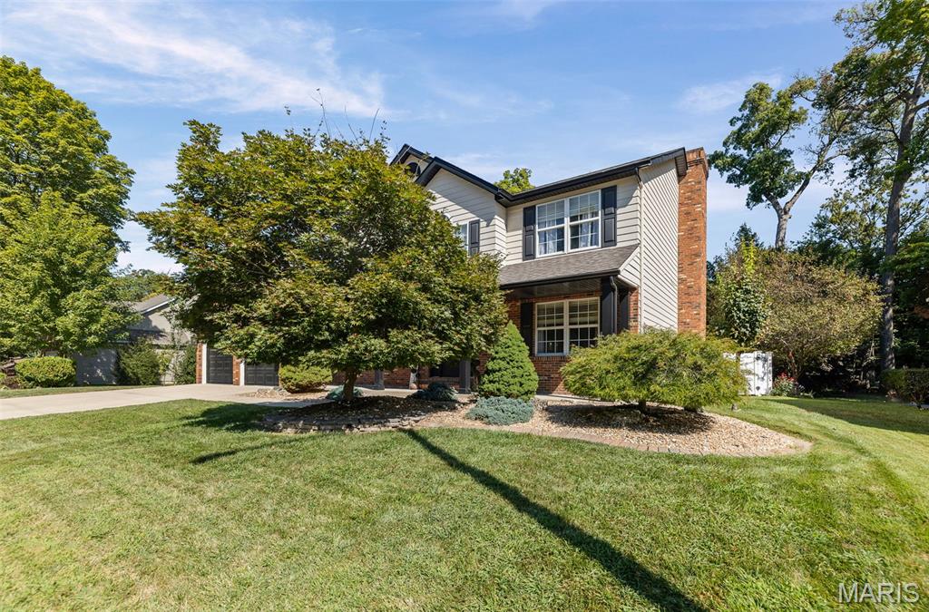 Edwardsville, Illinois 62025, United States, 4 Bedrooms Bedrooms, ,3 BathroomsBathrooms,Residential,Active,202954