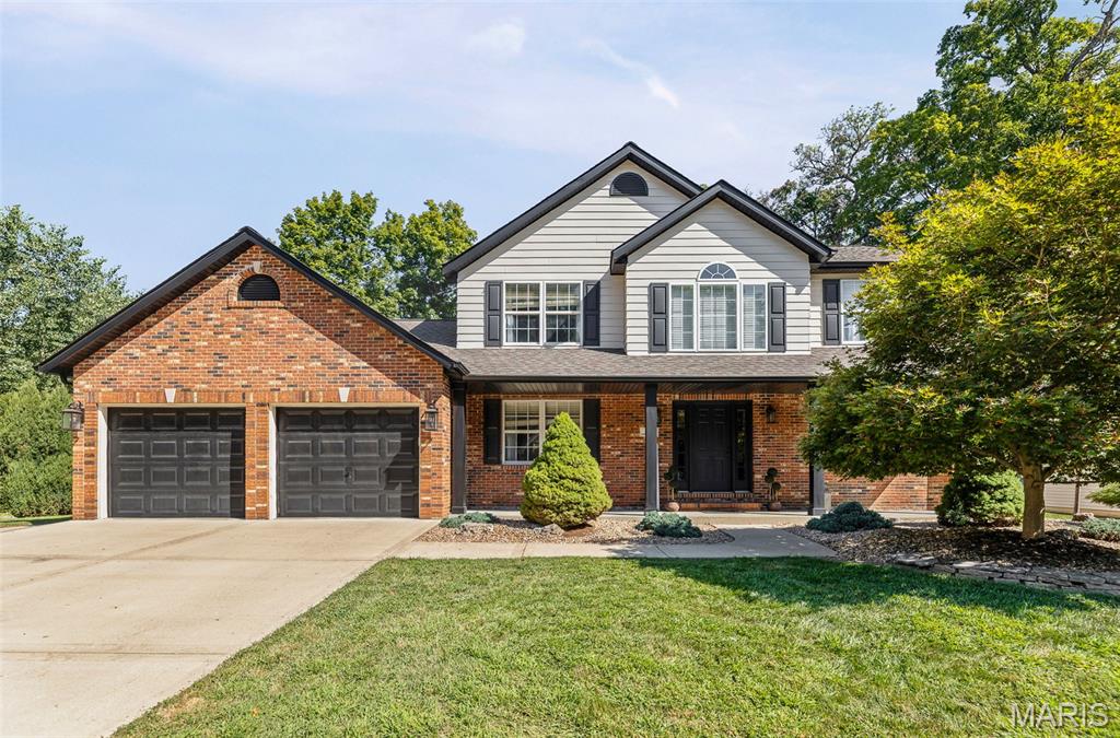 Edwardsville, Illinois 62025, United States, 4 Bedrooms Bedrooms, ,3 BathroomsBathrooms,Residential,Active,202954