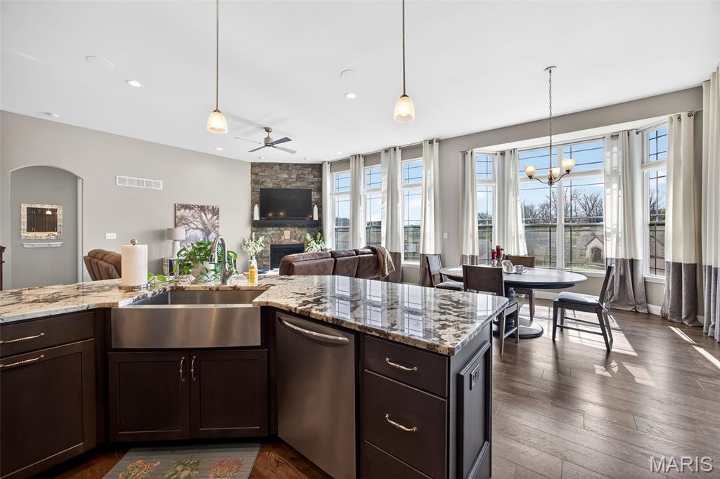 Vlgs At Shady Creek #4 - Residential