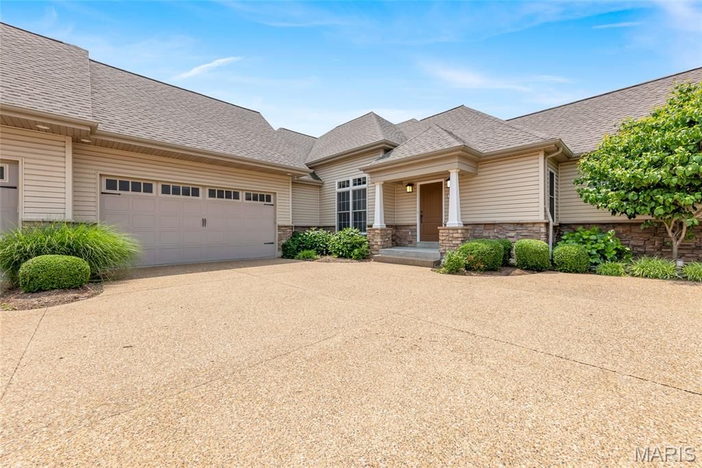 Photo of 1266 Harmony Lake Drive, St Peters, MO 63376 (MLS # 26019662)