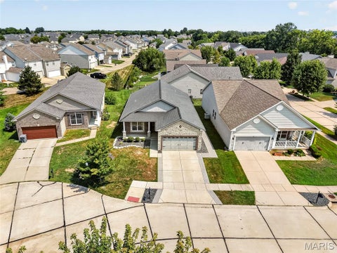 Tiny photo for 15 Country Trail Court, Lake Saint Louis, MO 63367 (MLS # 26048986)
