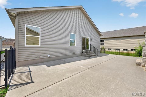 Tiny photo for 15 Country Trail Court, Lake Saint Louis, MO 63367 (MLS # 26048986)