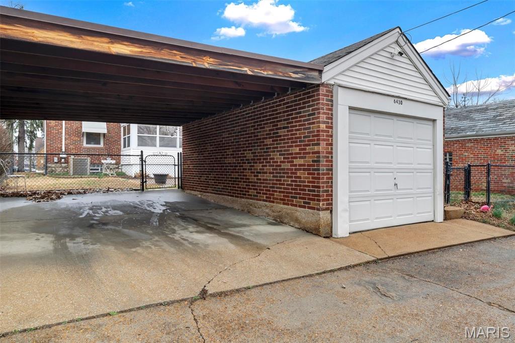 St Louis Hills - Residential