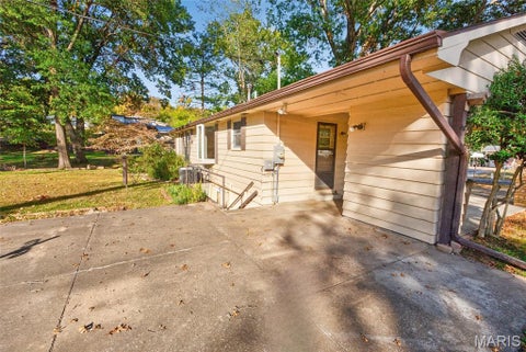 Tiny photo for 1339 Karen Drive, Cape Girardeau, MO 63701 (MLS # 26068462)