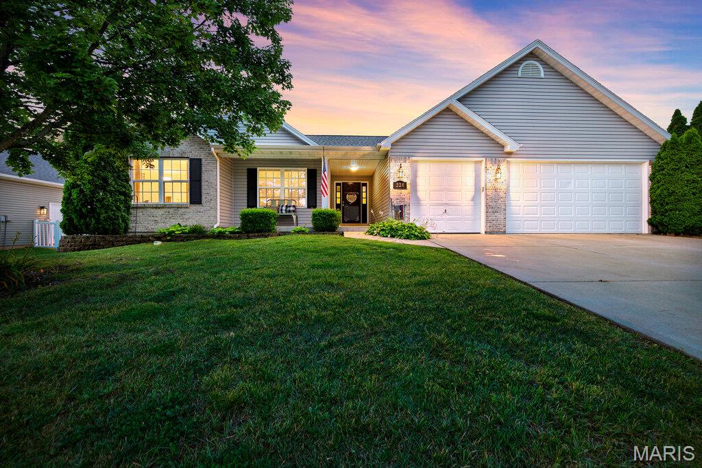Photo 1 of 42 — 228 Highland Meadows Drive, Wentzville, MO 63385
