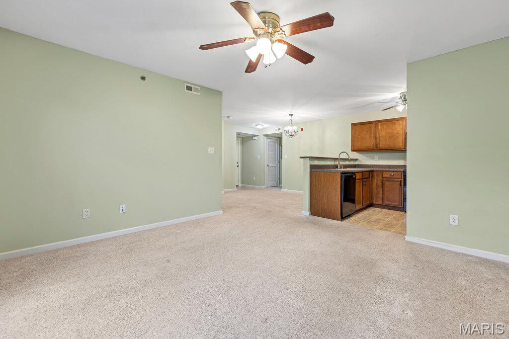 Springhurst Terrace #14 - Residential