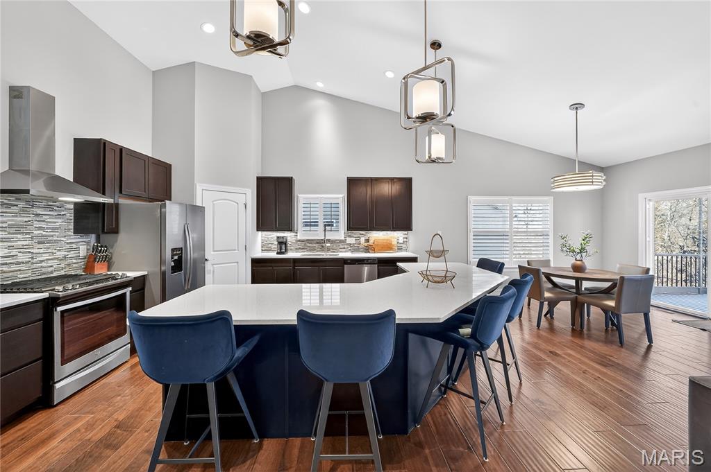 956 Ridgepointe Place Circle