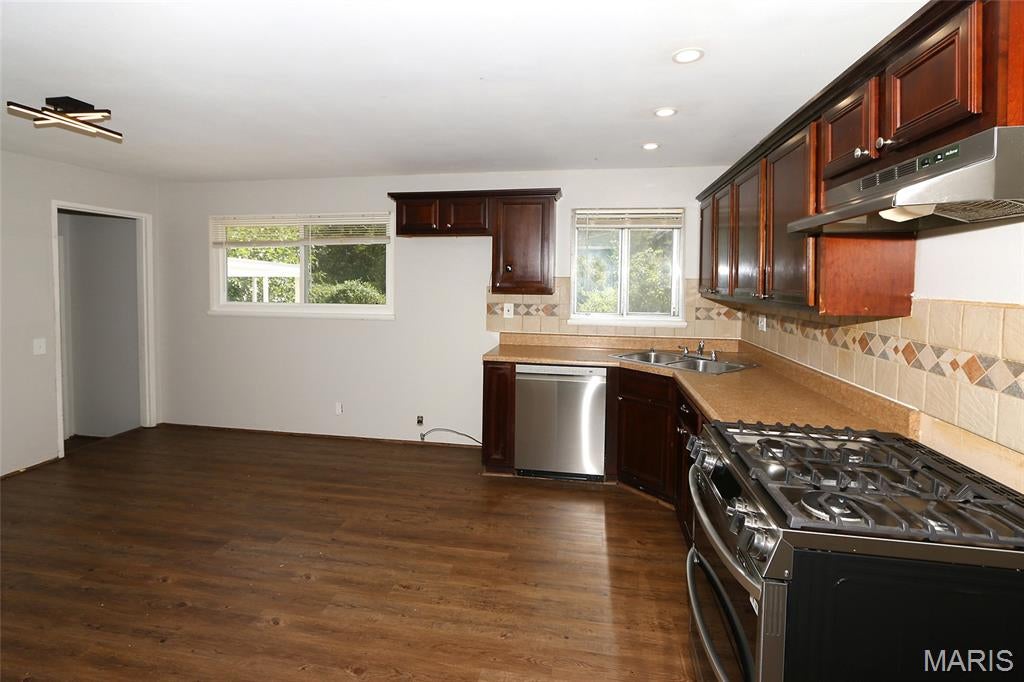 1586 Champlin Drive