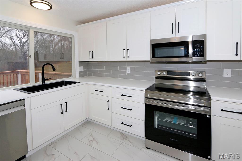 Country Village Hills Ii 1 - Residential