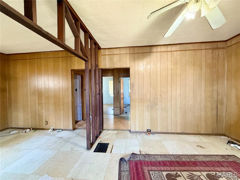 West Walnut Manor - Residential