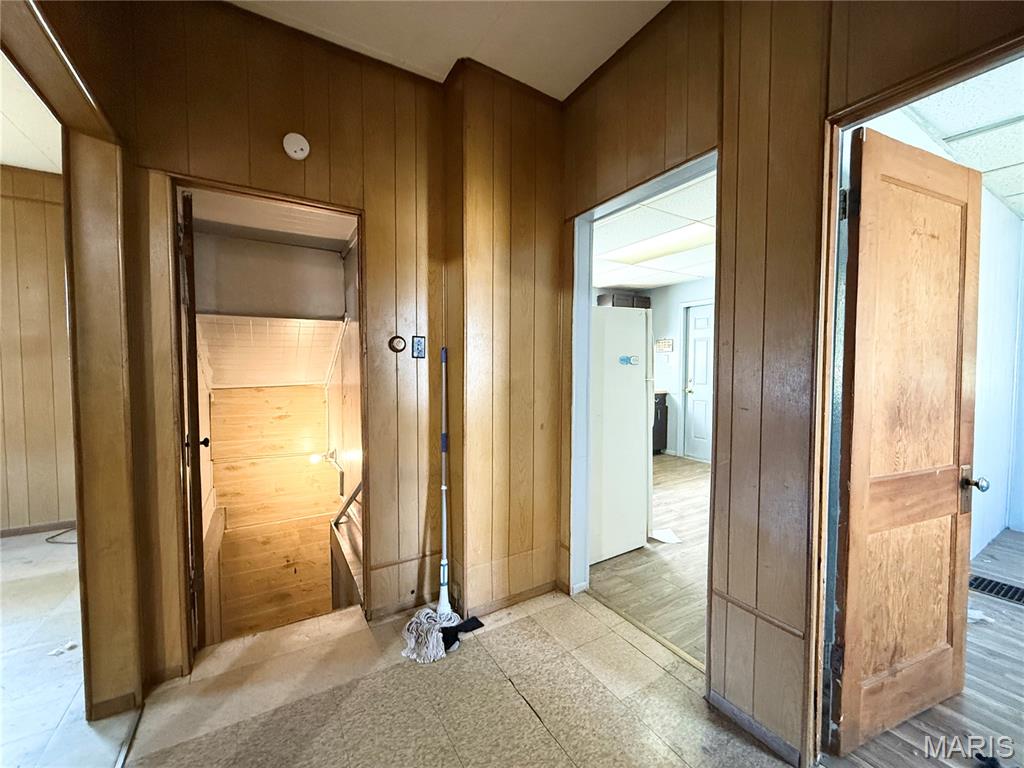 West Walnut Manor - Residential