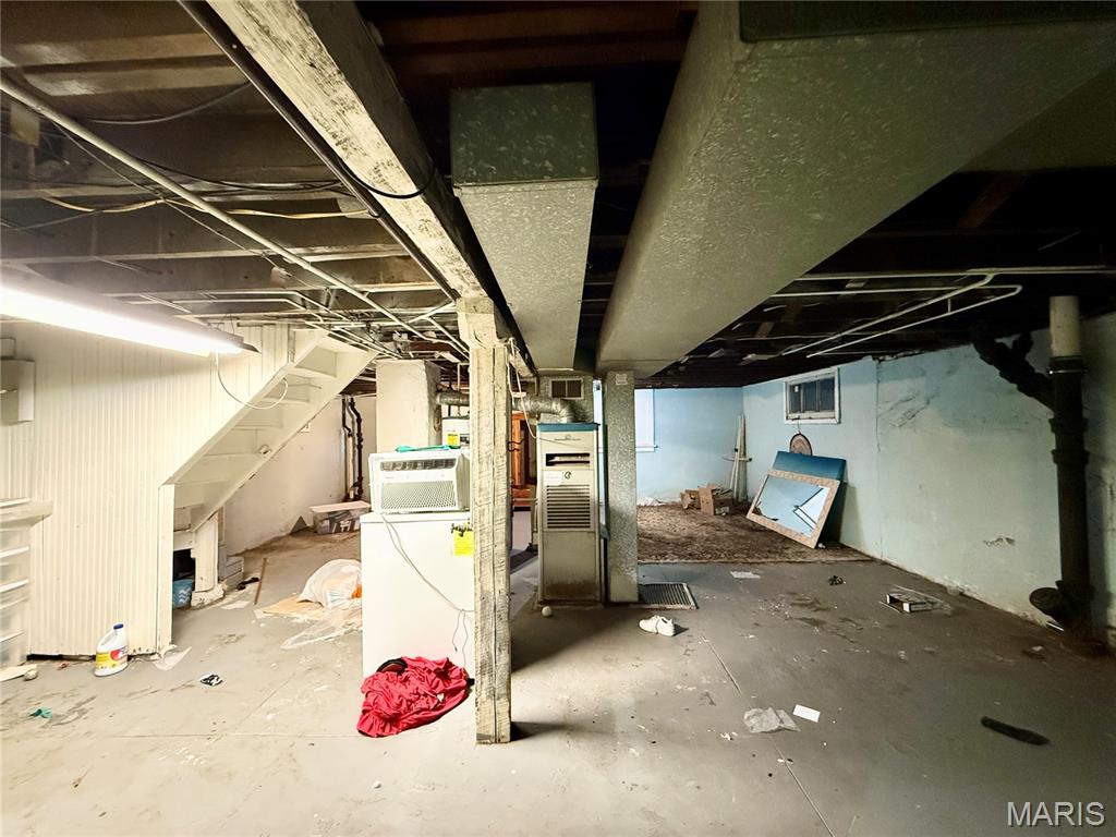 West Walnut Manor - Residential