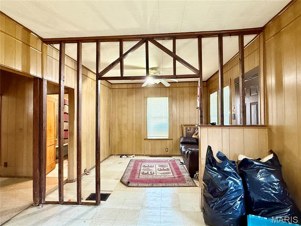 West Walnut Manor - Residential