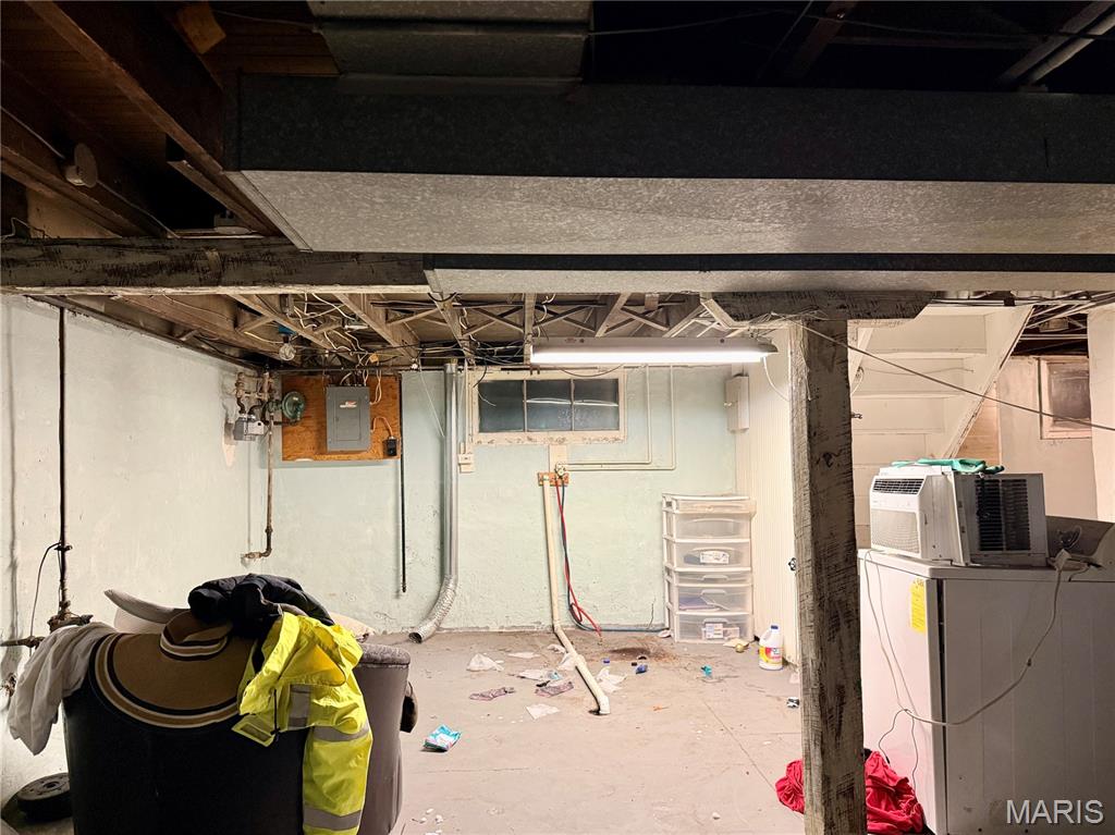 West Walnut Manor - Residential