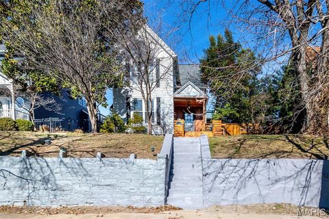 6413 Lloyd Avenue St Louis MO 63139