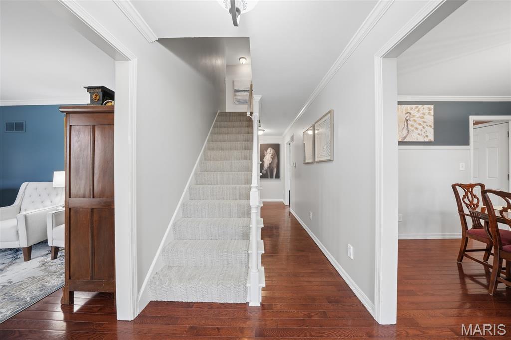 713 Village Wood Court