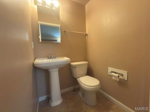 Tiny photo for 591 Creekwood Boulevard, Troy, MO 63379 (MLS # 26028522)